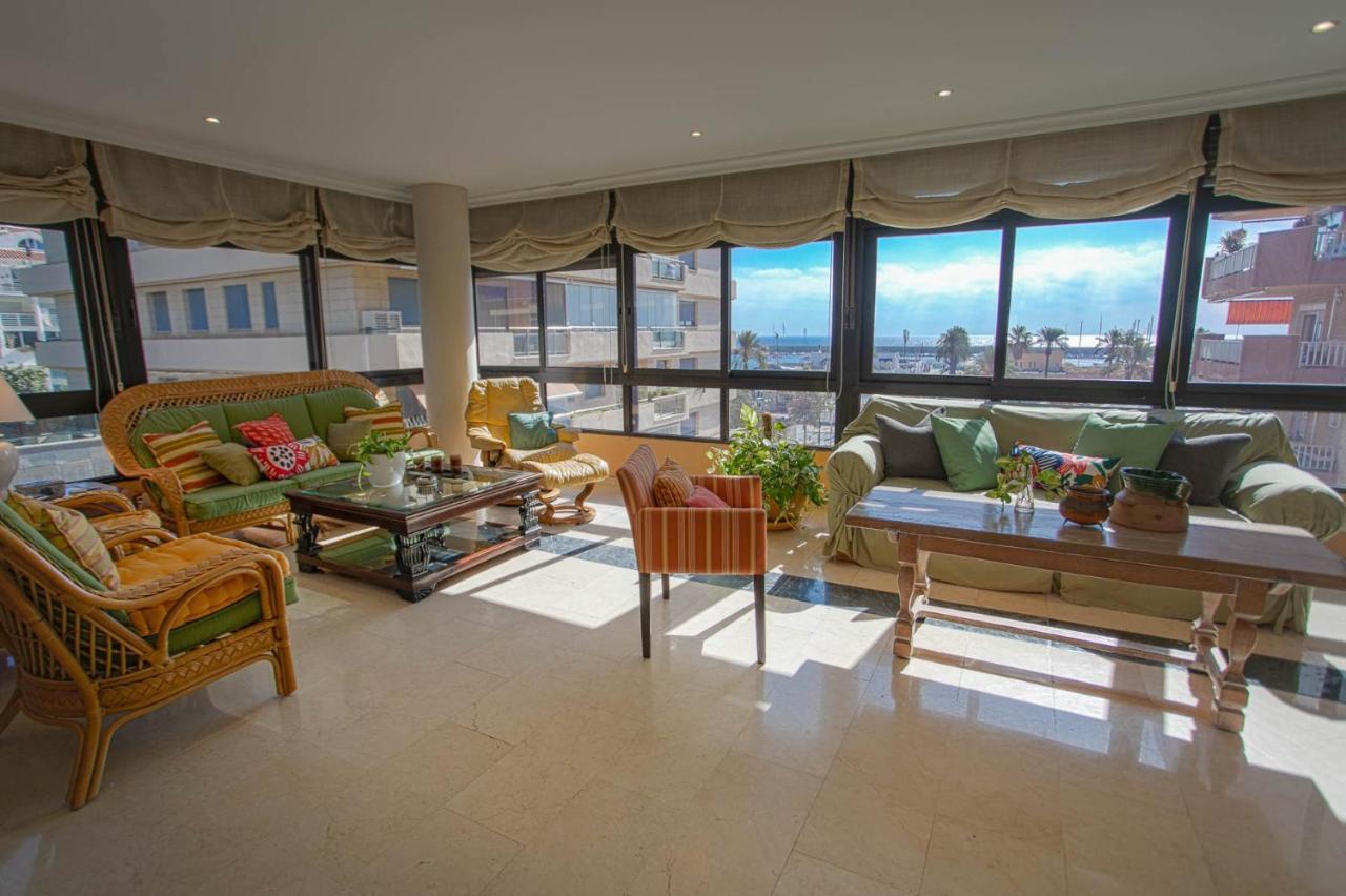 4 Bedroom Apartment Close By Beach In Fuengirola Exterior photo